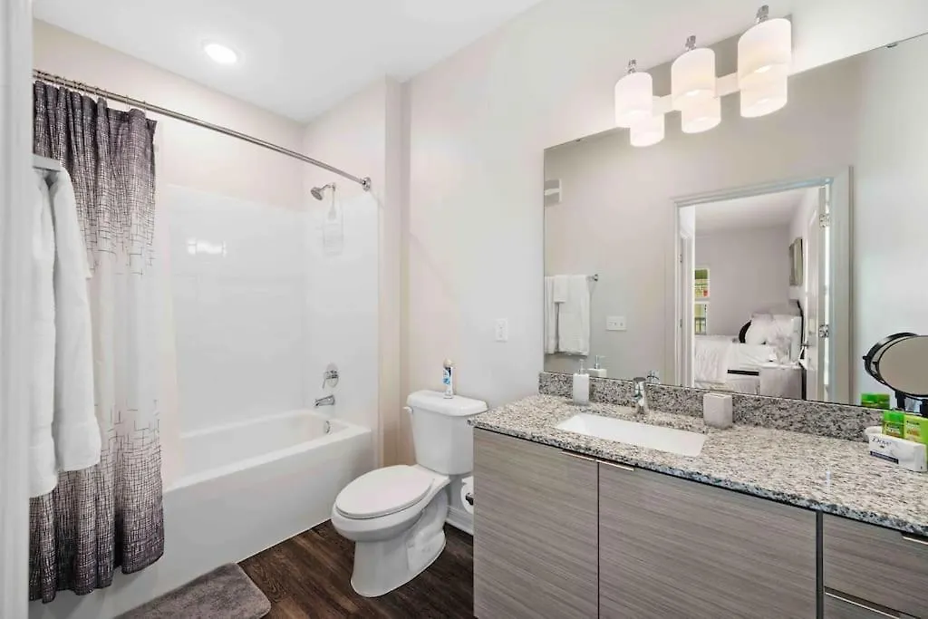 Lavish 2Br Apartment In Tampa
